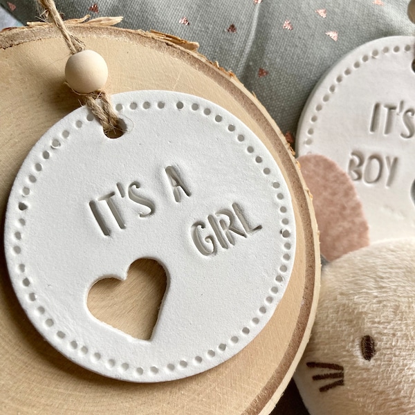 Médaillon rond annonce sexe bébé, annonce naissance, gender reveal, c'est une fille, c'est un garçon, it's a boy, it's a girl