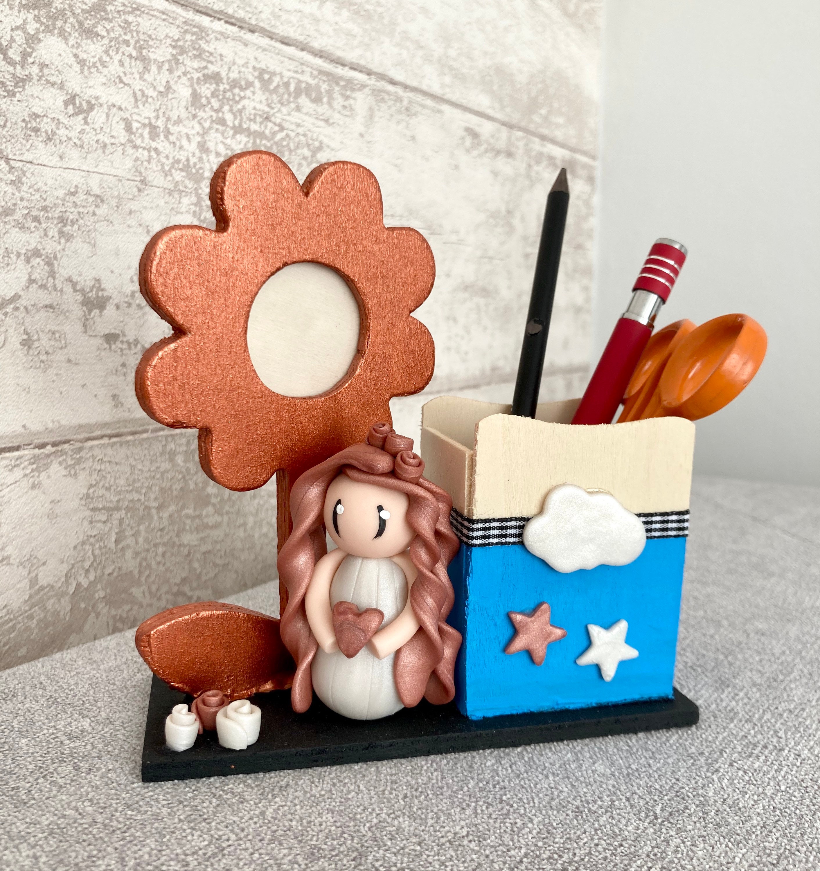 Set de Bureau Thème Princesse, avec Pot à Crayons, Une Figurine en Pate Polymère Modelée A La Main e