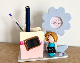 Set de bureau avec pot à crayons et message personnalisable, cadeau Maitresse, cadeau ATSEM, cadeau Nounou, merci Maitresse