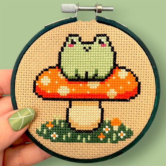 Mushroom Frog Cross Stitch Pattern - Mushroom Frog Cross Stitch - Cottagecore Cross Stitch Pattern - Cottagecore Frog Cross Stitch Pattern