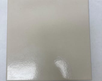 Baldosa cerámica cuadrada mate Versatility Bone Off White de 6x6 pulgadas Laufen (Muestra)