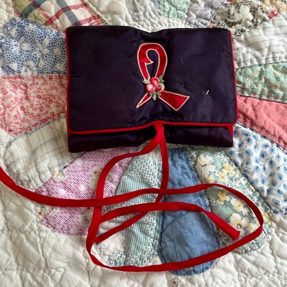 Vintage Sewing Pouch Travel Sewing Kit Silk Sewing Notions Folding Holder Vtg measuring Tape in Case