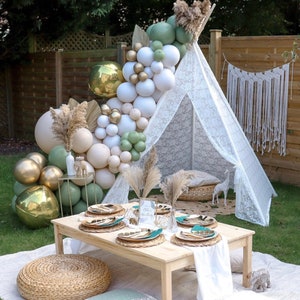 Boho Balloon Garland Kit |Eucalyptus Ballloon Kit| White Sand Garland|Sage Bridal Shower|Teepee Balloons|Baby Shower|Garden Balloon display