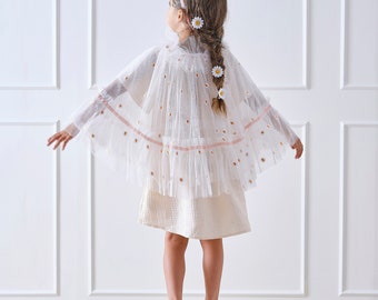 Cape costumée en marguerite blanche et rose|Déguisements|Déguisements pour fille |Tenue pour enfant|Costume d'anniversaire|S'habiller|Soirée jouable|Cape costumée en marguerite