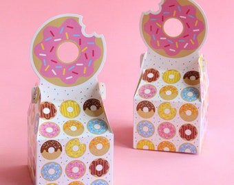 Doughnut Party Favor Boxes: Sprinkle Design, Set of 8