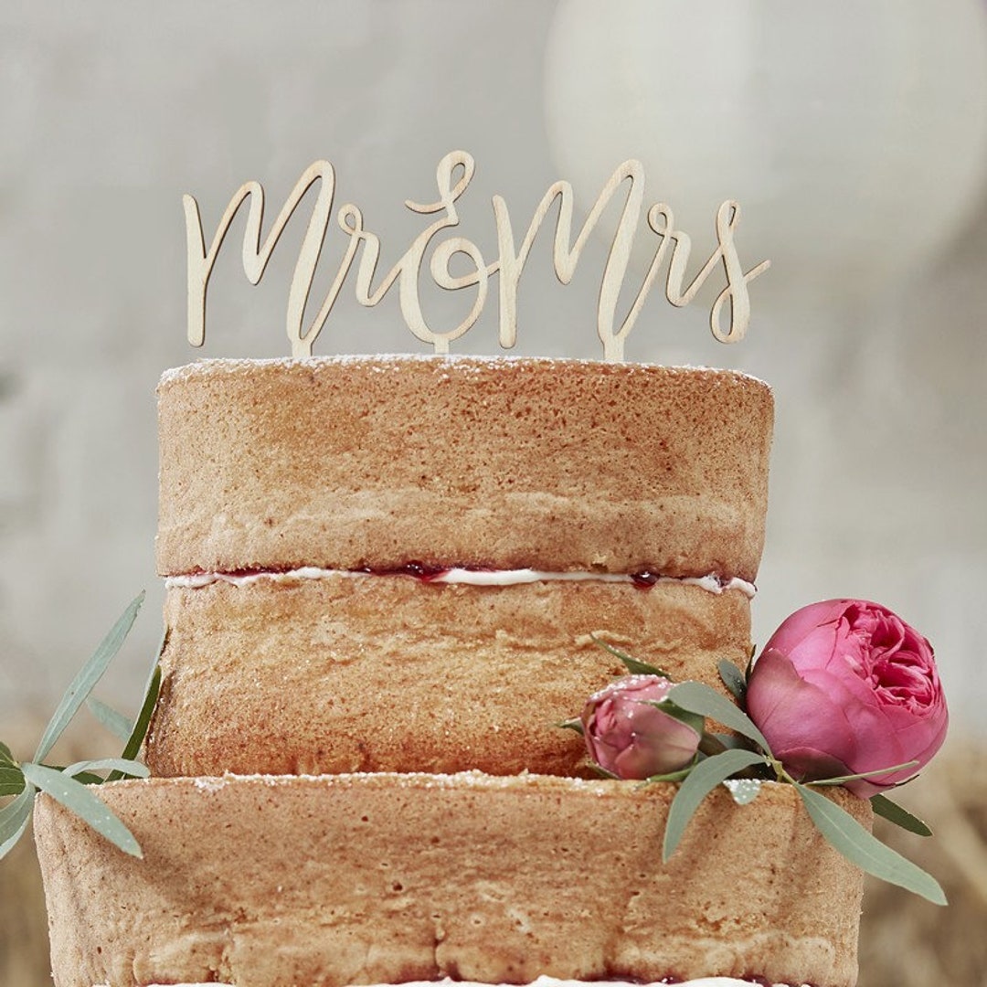 Mr and Mrs Wedding Cake Topper // Wooden Cake Topper // Wedding Cake ...