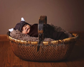 Crochet Baby Viking Hat, Newborn Photo Prop, Viking Helmet Costume for Infants and Toddlers, Handmade Norse Warrior Cap