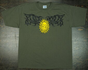 Vintage Nappy Threads Sun Tribal - Olive Short Sleeve Tee Shirt - Retro Rocker Punk Cultural Tattoo Alternative Music Art - XL / Extra Large