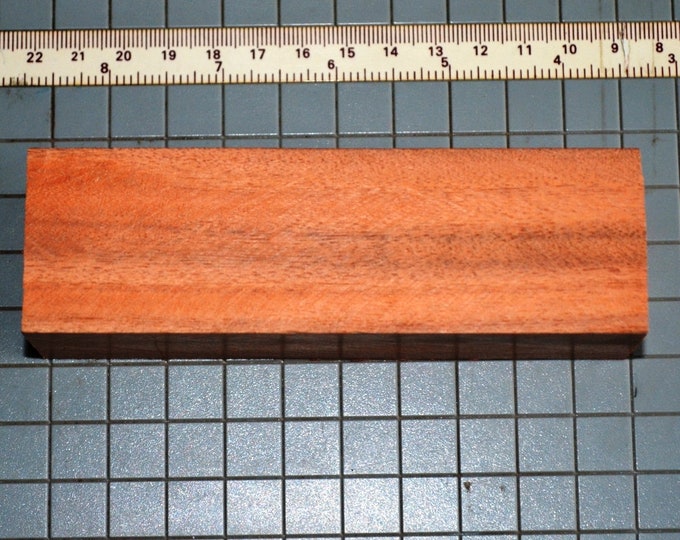 QUEBRACHO - SCHINOPSIS Spp. Wood BLANK 1 7/16" X 1 7/16" X 5" - 3.6CM X 3.6CM X 13CM