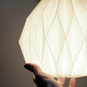 Small Origami Lamp / Plug-in Hanging Lamp
