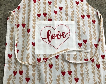 Apron with Hearts, Full Front Apron, Pocket Apron,Valentine's Day Apron, Party Apron, Bakers Apron, Gift for her, Gift for Mom, Love to Cook