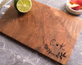 Personalized Charcuterie Board, Custom Cutting Board for Him & Her, Engagement  Gift For Couple, Engraved Wedding Gift, Housewarming Gift