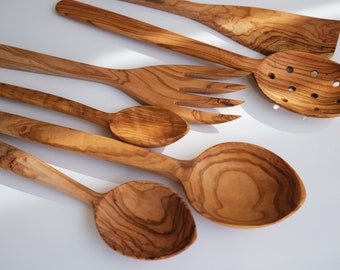 Juego de cucharas de olivo personalizadas, regalo para mamá, cucharas de madera personalizadas, regalo de cumpleaños para la abuela, utensilios de cocina, espátula grabada - cubiertos de tenedor