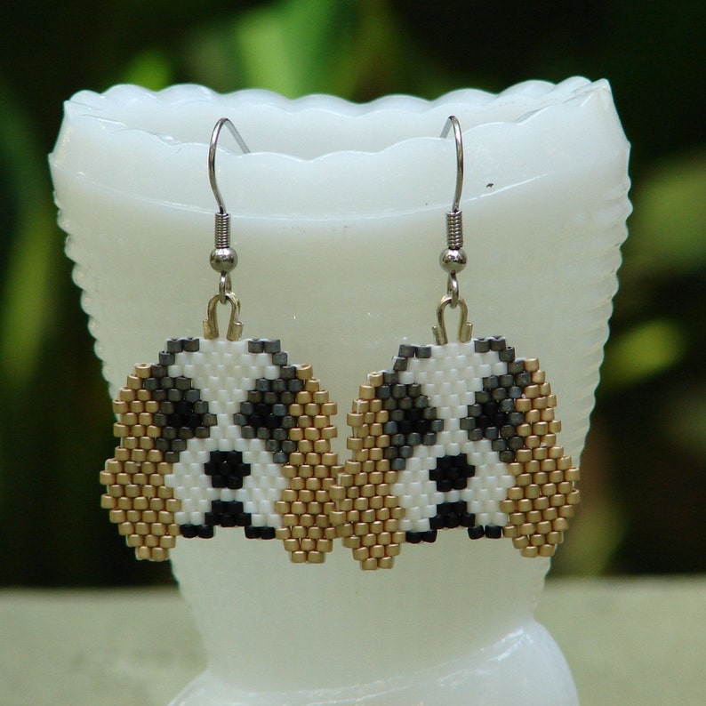 Dog Earrings Beagle Earrings Seed Bead Earrings Amimal Etsy