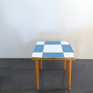 Black burned wood Interlocking assembly without tools Pedestal table bedside table White concrete Stool STOCK