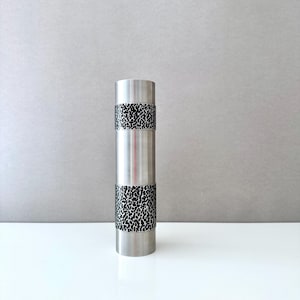 Brutalistische Stangenvase, Mid Century Vase, MCM, Metallvase