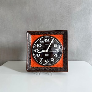 Vintage Europa Elomatic wall clock, kitchen clock, 70s clock quartz movement, ceramic orange brown, Germany
