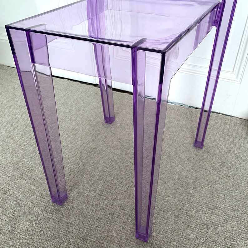 Carte La Marie chaise de Philippe Starck violet ...
