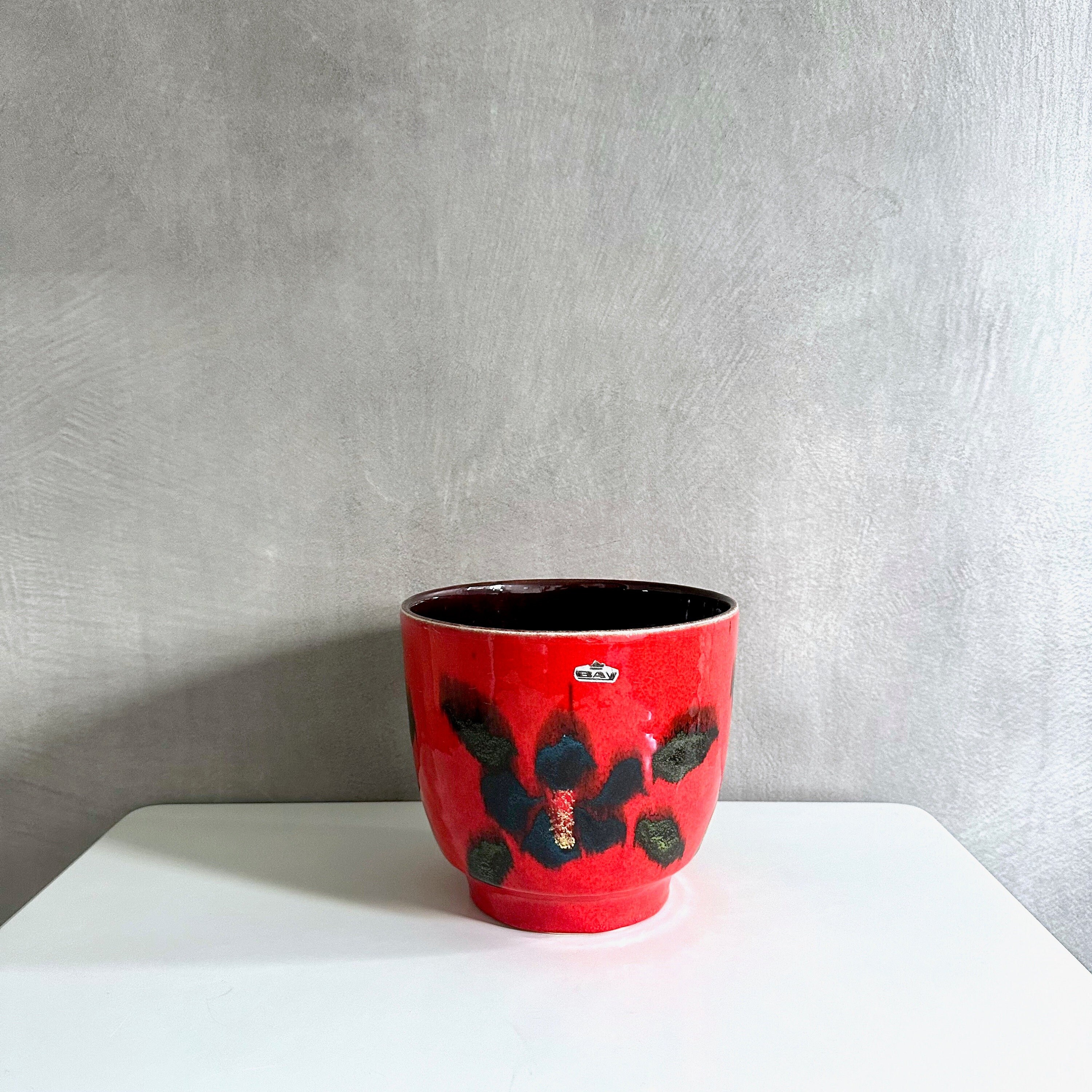 Bay flowerpot ceramic, mid century planter