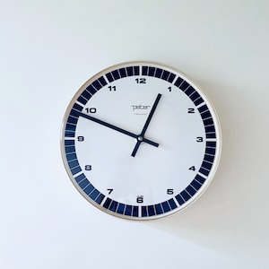 Minimalist wall clock, Peter transistor, Peter clock, kitchen clock, vintage wall clock