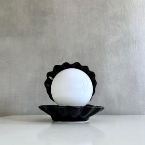 Shell lamp ARO Leuchten, 80s lamp, table lamp, shell porcelain black, vintage interior
