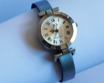 Mint Leather Watch for Woman: Retro Style Silvered Alloy Wristwatch Custom size band