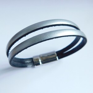Minimalist Silver Leather Bracelet with Magnetic Clasp – Custom Sized