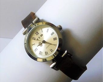 Women's Leather Watch: Retro Minimalist Style Custom size