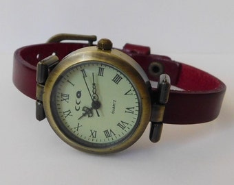Vintage Style Leather Band Watch: Bronze Alloy Wristwatch