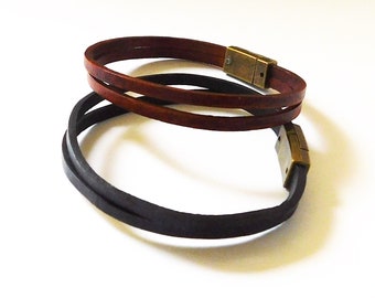 Leather bracelet in black or brown distressed leather, magnetic closure. Small wrist bracelet. Big wrist bracelet. Custom size  bracelet.