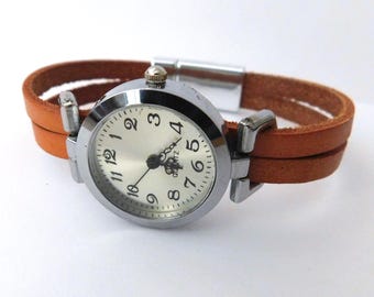 Leather watch for women. Retro minimalist style. Custom size band.