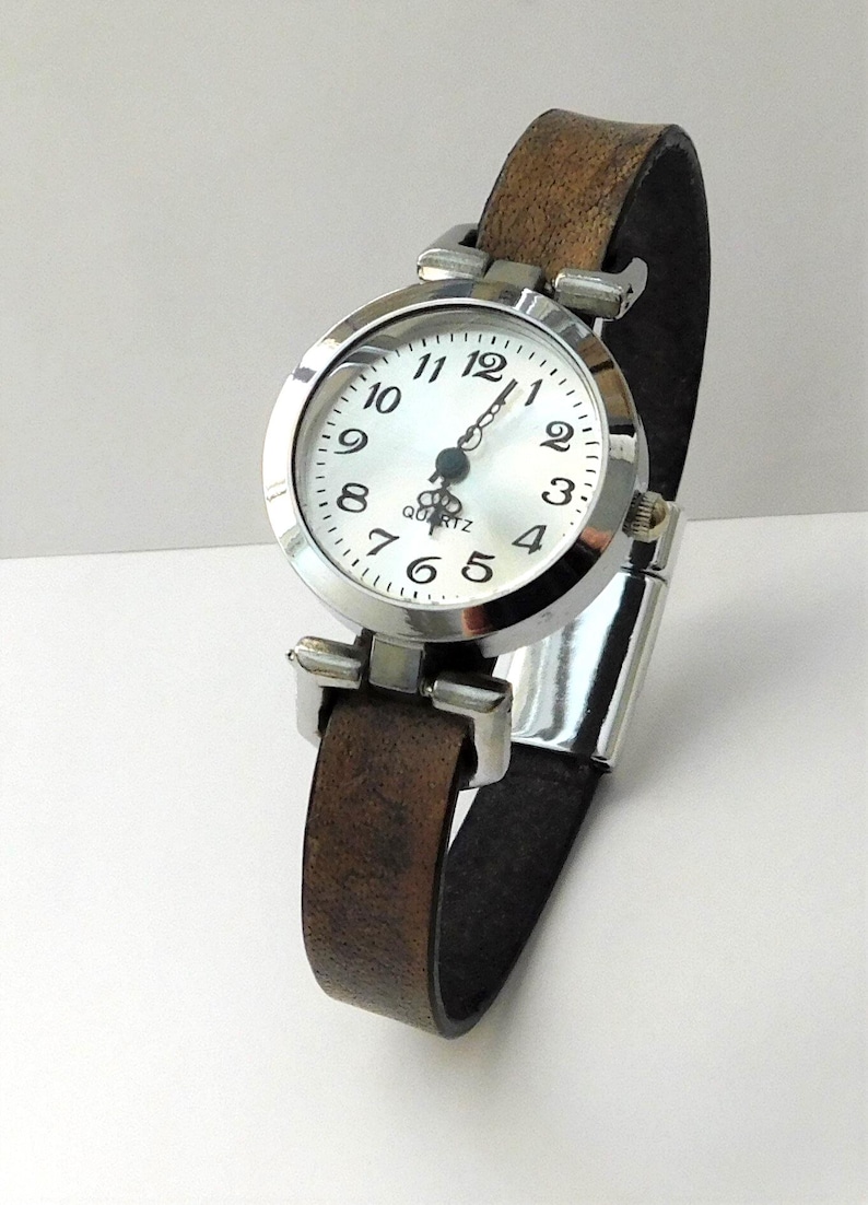 Leather watch for women. Retro minimalist style. Custom size band. image 2