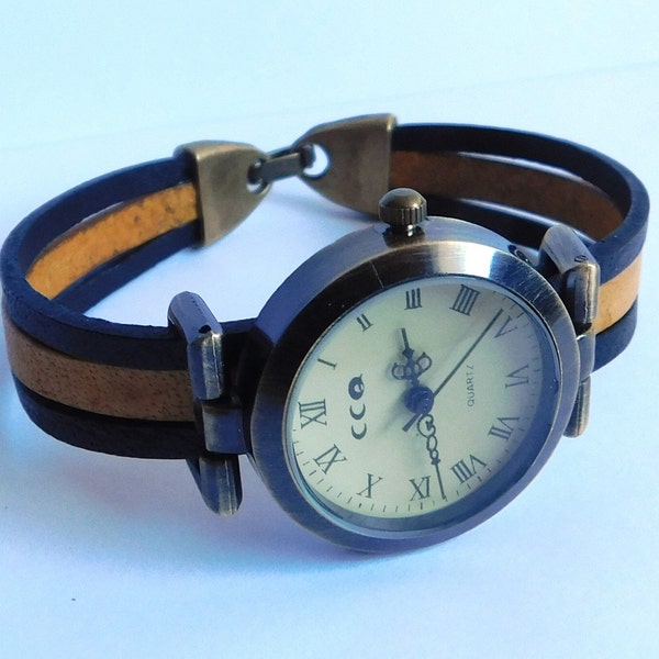 Leather watch for women. Simple women's watch. Wristwatch with leather band. Vintage style watch. Custom size band watches for women.