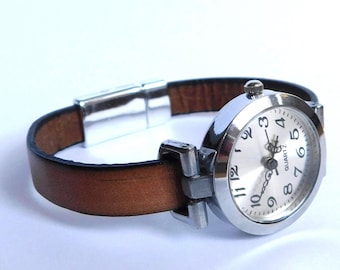 Vintage style leather band watch - Custom size ladies wristwatch