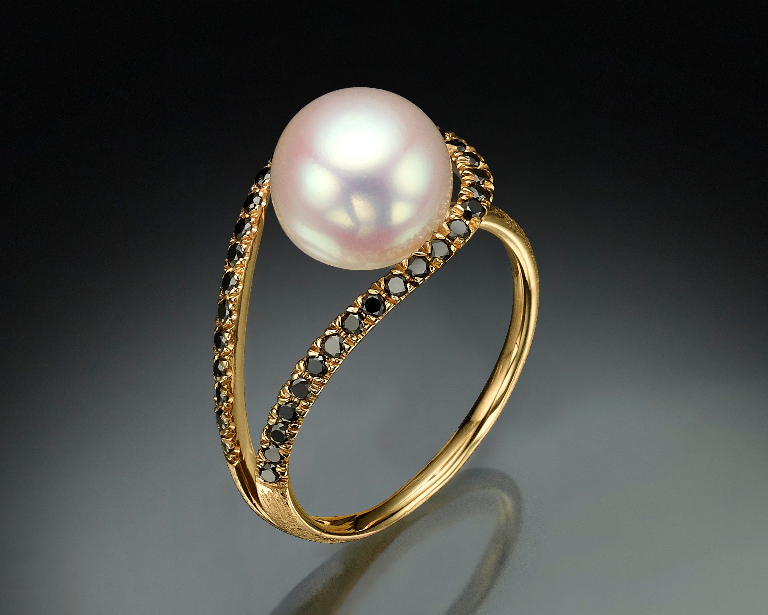 Stunning 11.3mm Phoenix-Grade Australian South Sea Golden Pearl Ring with  Rare Rotatable S925 Anemone Setting from Hong Kong Jewelry Show — Starlit  Pearls