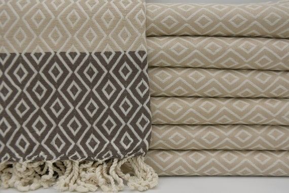 Beige patterned towels hotsell