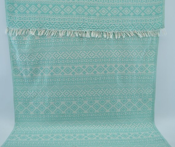Green store geometric towels