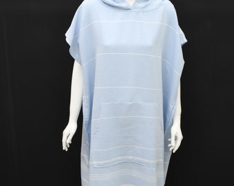 Poncho à capuche, cadeau personnalisé, tenues de plage pour hommes et femmes, poncho à capuche pour adultes, poncho à capuche monogramme, cadeaux de voyage pour filles, cadeaux