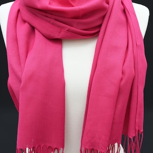 Kolorowy szal Pashmina, spersonalizowany szal, szalik ślubny, ślubny Pashmina, prezent dla druhny, ślub i impreza, szale Pashmina na prezent
