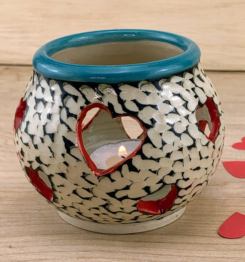 Round Turquoise-rimmed Luminary
