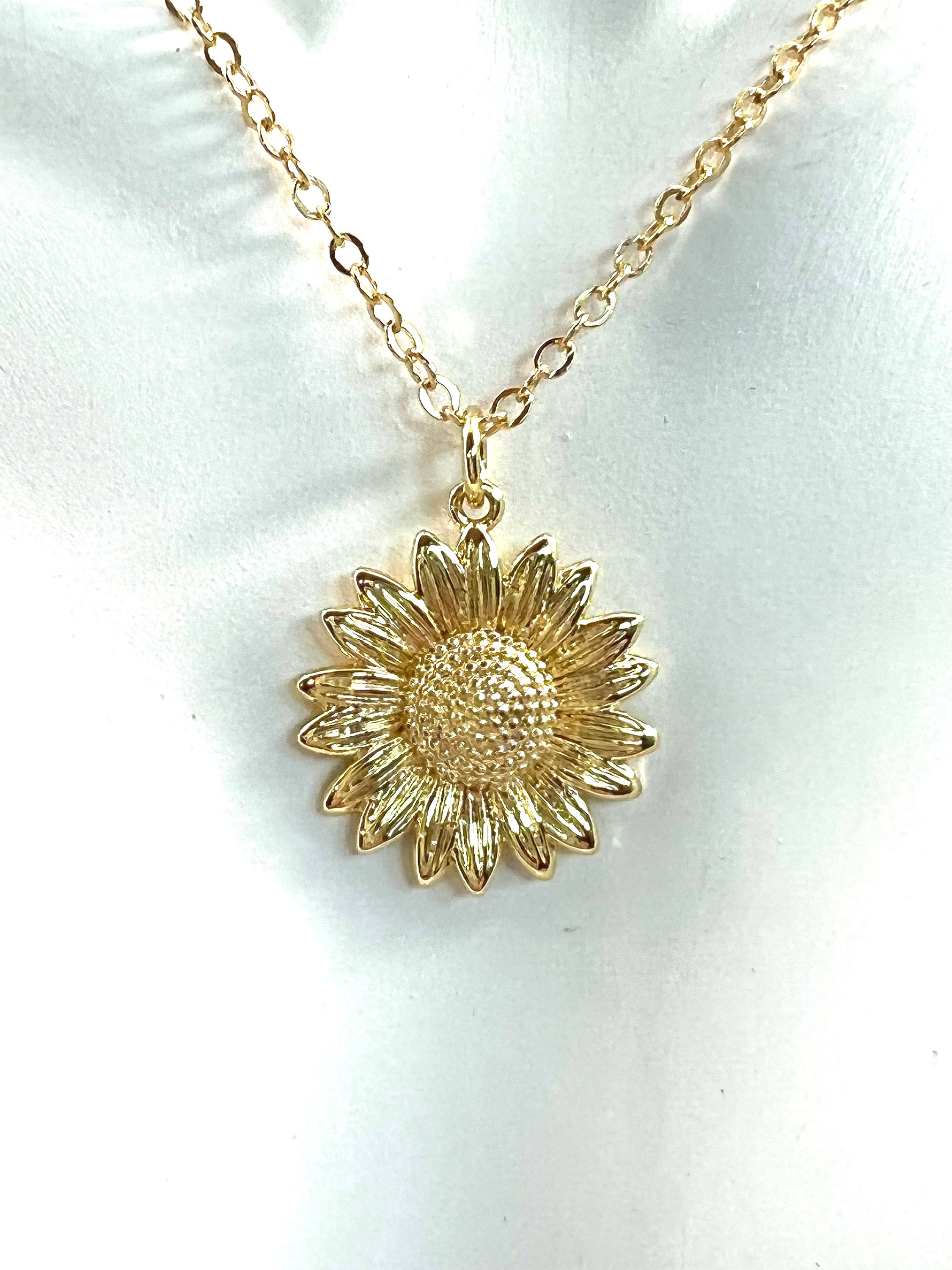 Gold Sunflower Crystal Pendant Necklace main image 0
