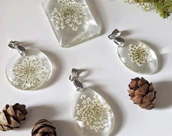 Queen Anne's Lace Frameless Necklaces