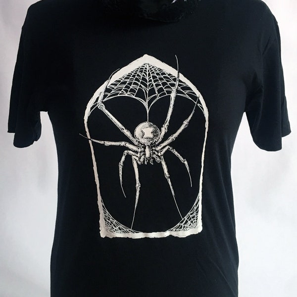 Spider in gothic church window frame - black t-shirt - 100% cotton