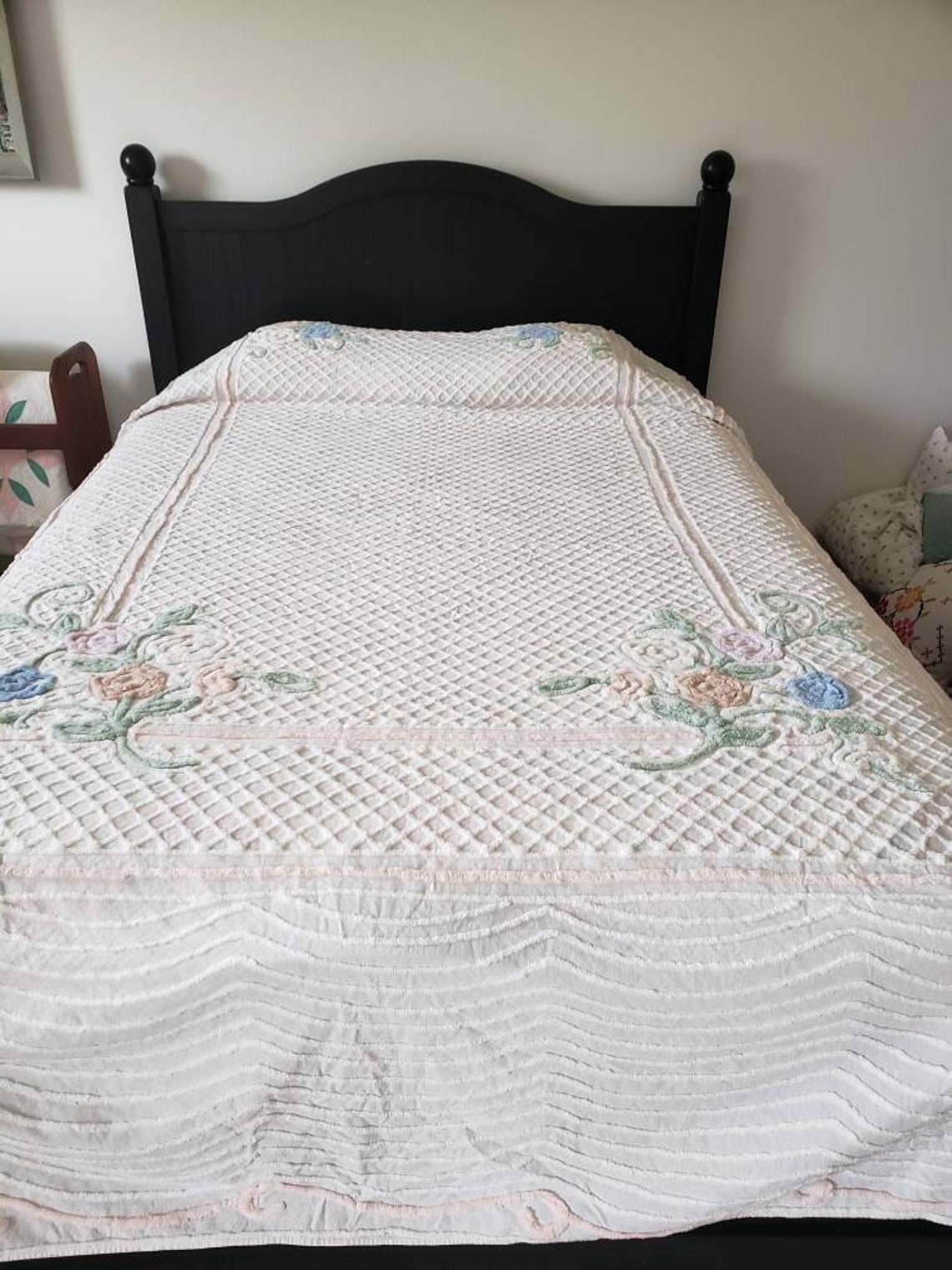 Beautiful vintage chenille bedspread Etsy