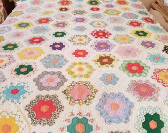 Hand Quilted Quilt Flower Garden Quilt Scalloped Edge Quilt Quilted Wallhanging Mauve and Marsala Quilt Gifts For Her,