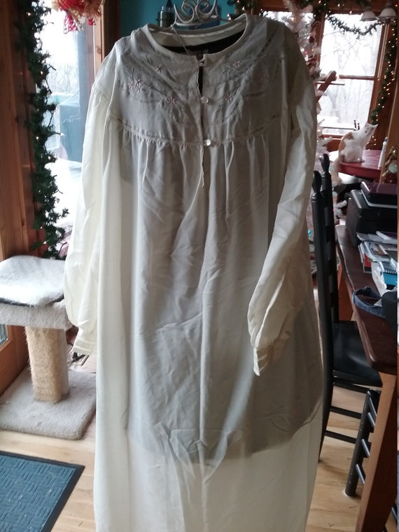 Vintage nightgown - image 1