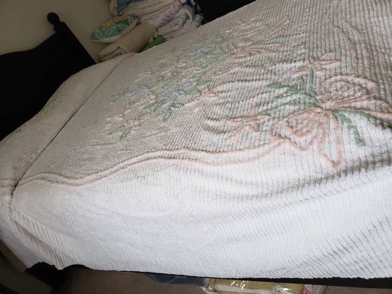 Beautiful Pastel Floral Vintage Chenille Bedspread Etsy