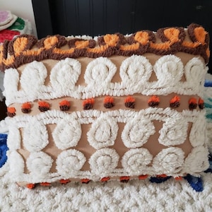 Gorgeous vintage chenille pillow cover