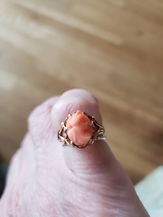 Vintage coral cameo ring - image 1