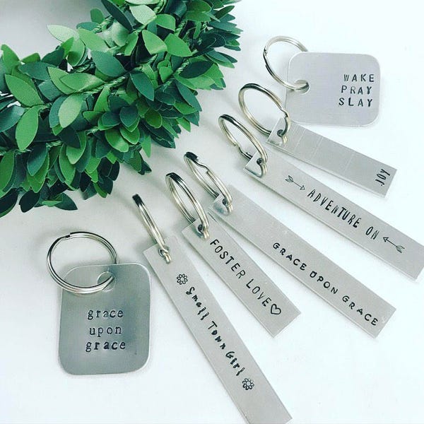 One Word Keychain, Personalized Keychain, Dog Name Tag, Zipper Pull